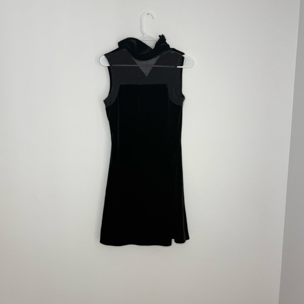Elegant Black Sleeveless Dress
